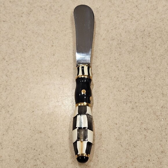 VERY RARE MACKENZIE CHILDS BLACK TIE COURTLY CHECK CERAMIC CANAPE BUTTER KNIFE - Picture 1 of 8